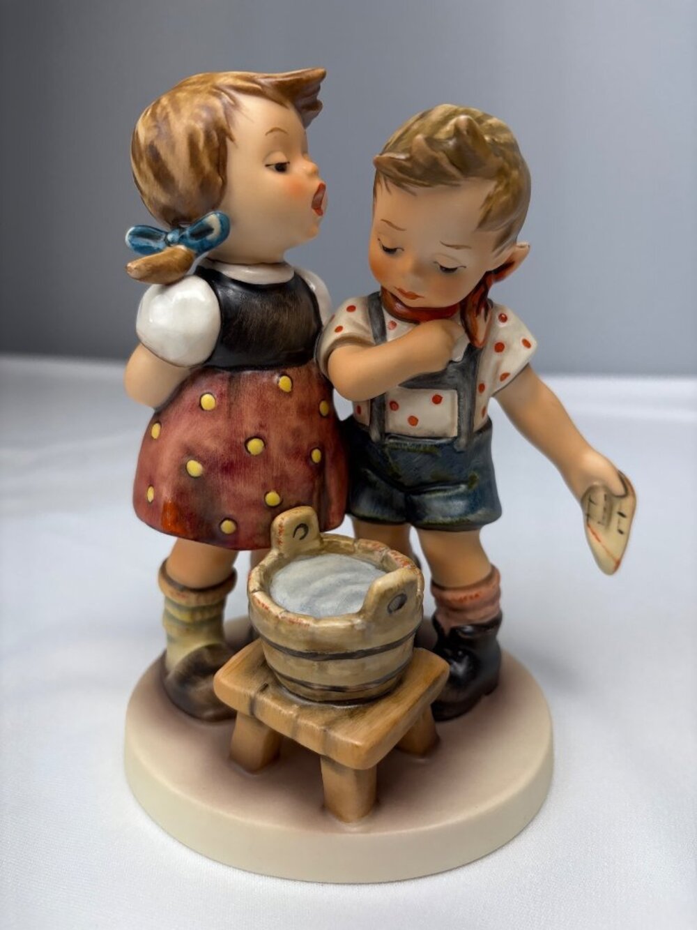 Hummel Bath Time Figure 412 Adorable Boy Girl Figurine 1990 Goebel Germany
